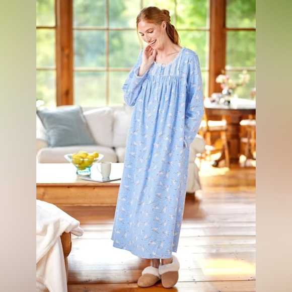 Lanz of Salzburg White Doves Cotton Flannel
Nightgown, Blue/White, Large, NWT 🕊️ - Picture 1 of 5